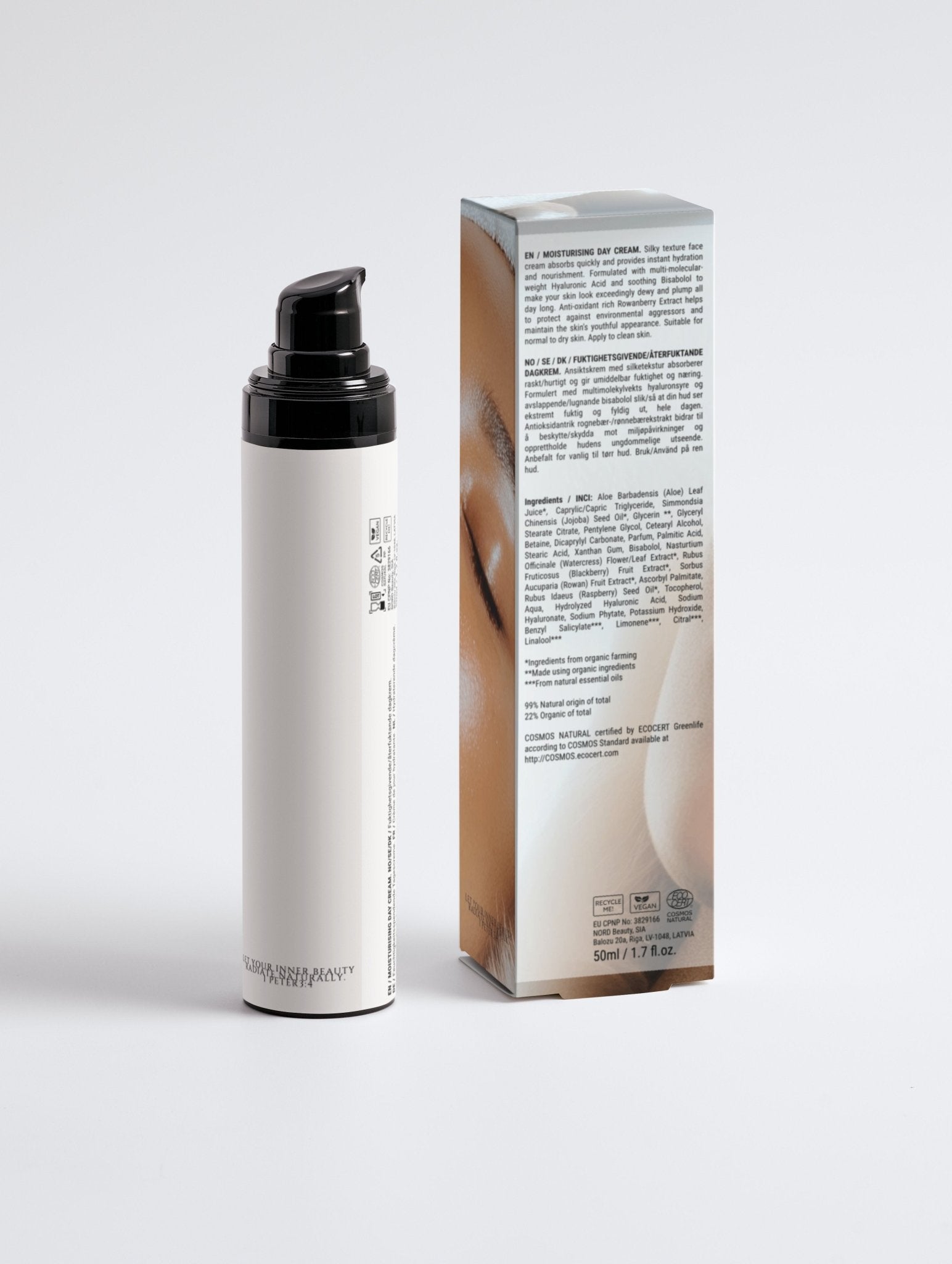 Hydrating face cream with hyaluronic acid and bisabolol absorbing quickly into the skin for a smooth and nourished complexion.